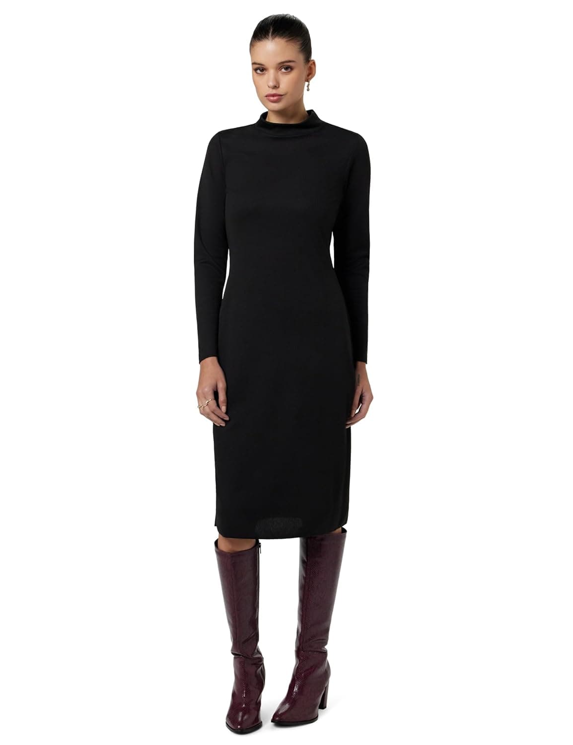 Athena Lifestyle Black Solid Ribbed Bodycon Dress at ₹183 – Amazon