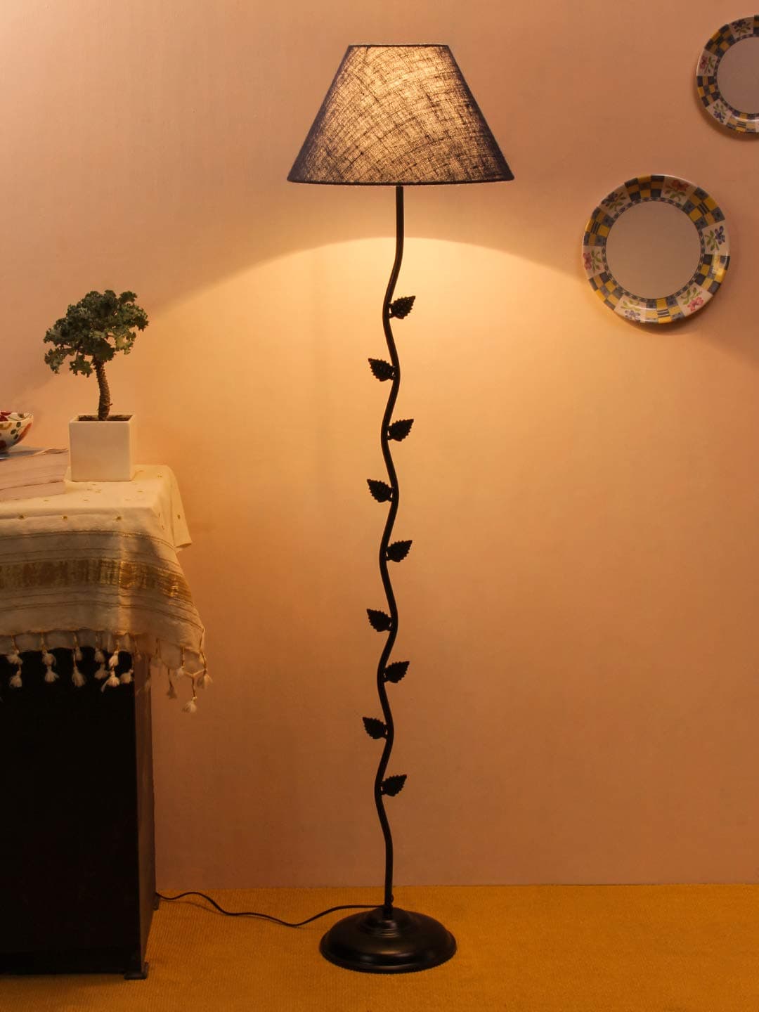 Devansh Blue Jute Conical Leaf Floor Lamp with Black Base at ₹2200 (56% Off) – Amazon