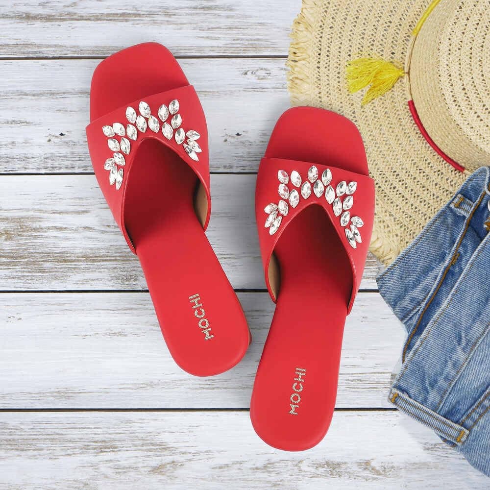 Mochi Women Synthetic Embellished Slip-On Block Heel Sandals at ₹788 (71% Off) – Amazon