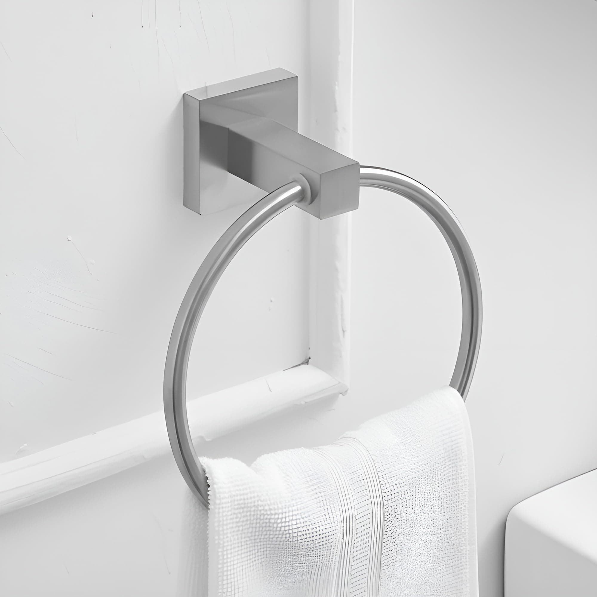 iBELL Round Towel Ring for Bathroom and Washbasin, Chrome Finish Napkin Holder
