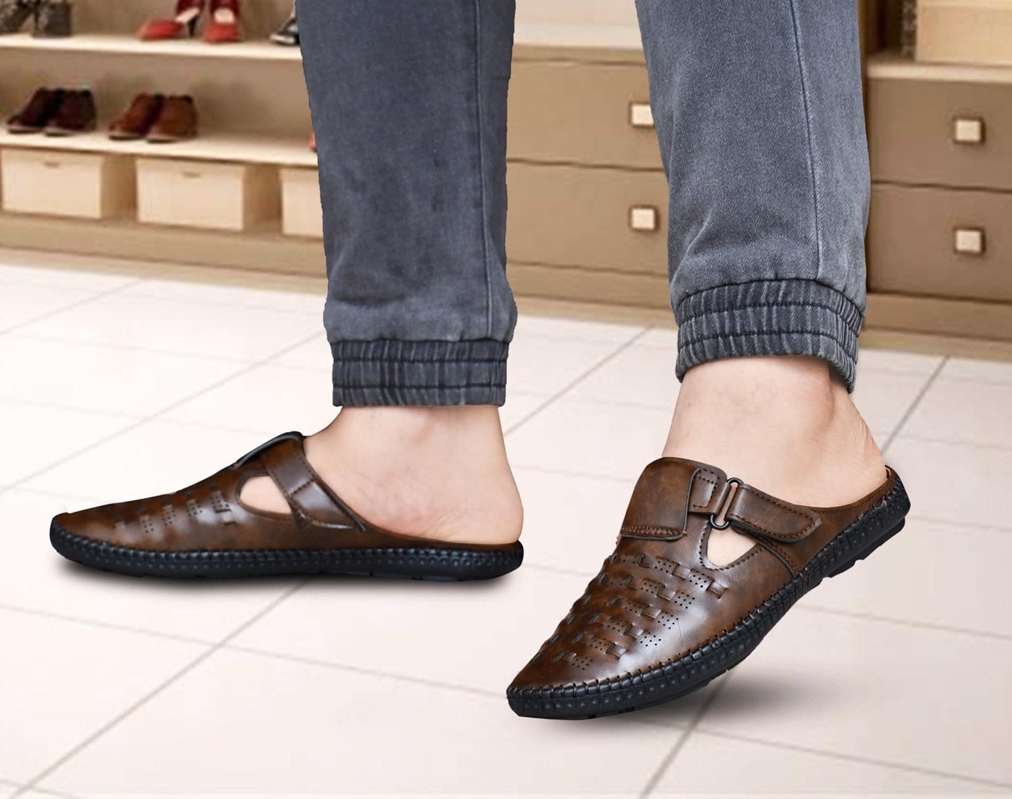 WUGATTI Men Synthetic Outdoor Sandals