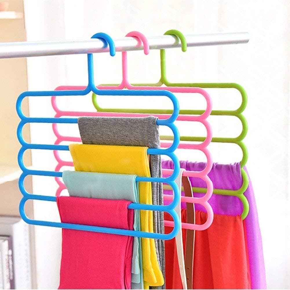 Hangers (Set of 3) at Rs.145 – Amazon